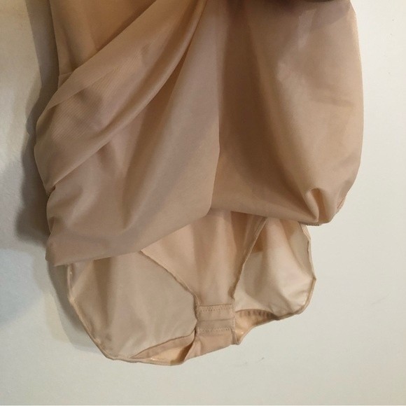 Assets by Spanx Red Hot Label Featherweight Firmers Body Slip Slimming S NWT New - Picture 7 of 7